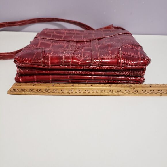 Purse Crossbody Hipster Red Vinyl 7"×6.5"×1.5" - Picture 4 of 9